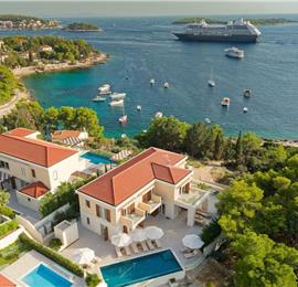5 bedroom villa with infinity pool and sea views Hvar Town, sleeps 10